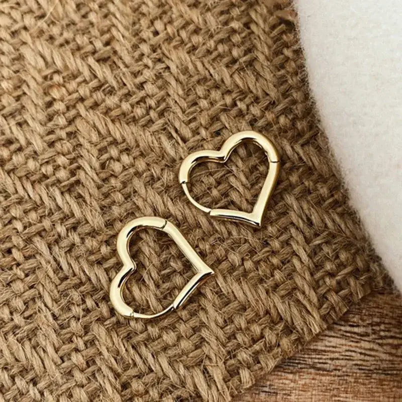 2025New Classic Copper Alloy Smooth Metal Hoop Earrings For Woman Fashion Korean Jewelry Daily Wear earrings gold 3