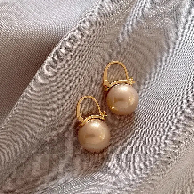 2025New Classic Copper Alloy Smooth Metal Hoop Earrings For Woman Fashion Korean Jewelry Daily Wear earrings fen