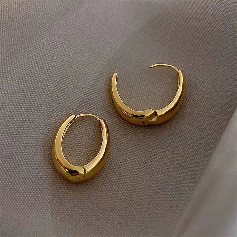 2025New Classic Copper Alloy Smooth Metal Hoop Earrings For Woman Fashion Korean Jewelry Daily Wear earrings